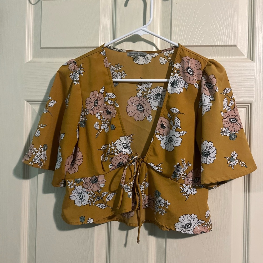 Yellow Floral Blouse 🌼